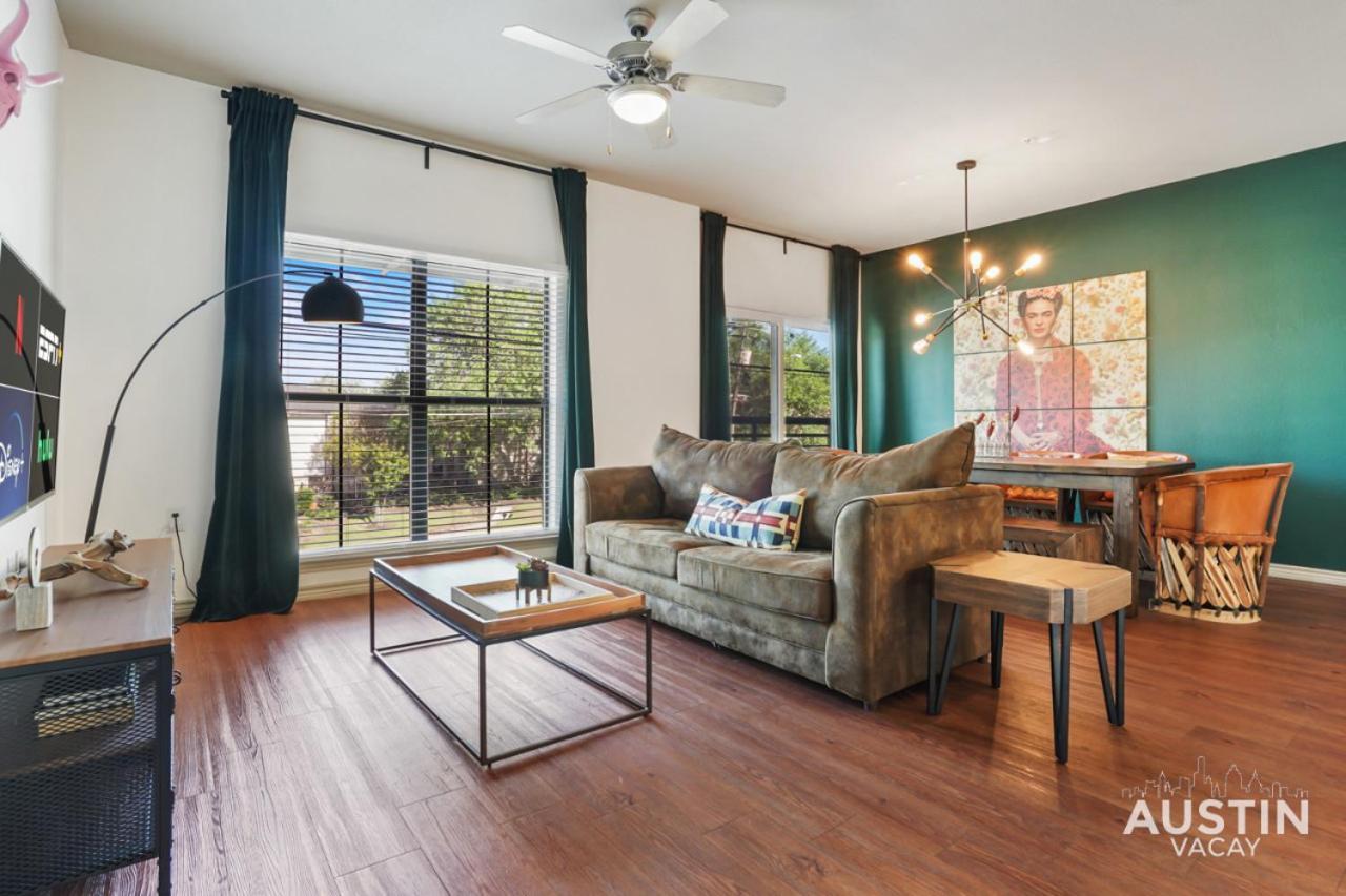 Stylish 4Br With Smart Tv And Free Garage Parking Appartement Austin Buitenkant foto