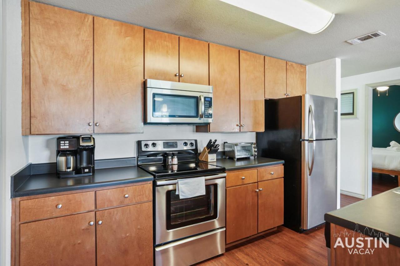 Stylish 4Br With Smart Tv And Free Garage Parking Appartement Austin Buitenkant foto