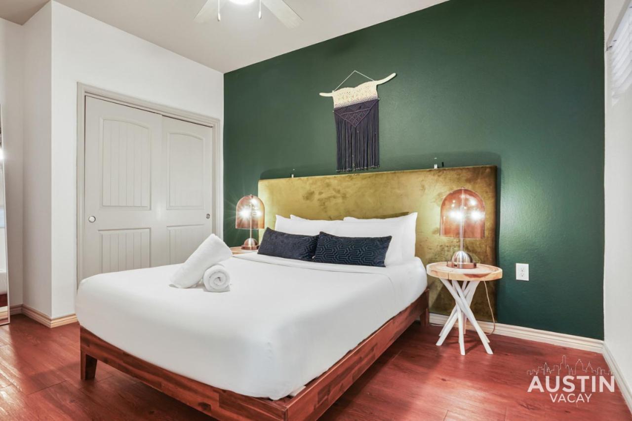 Stylish 4Br With Smart Tv And Free Garage Parking Appartement Austin Buitenkant foto